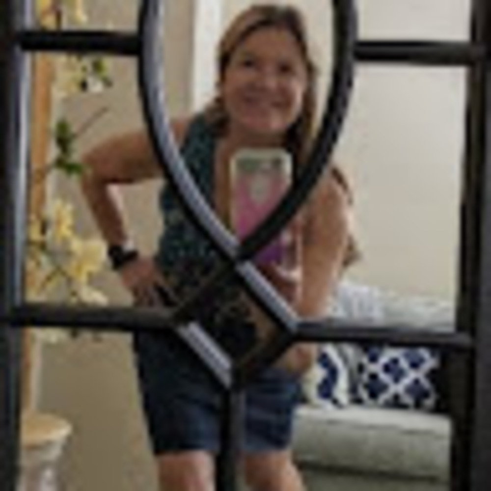 Meet your Posher, Suzanne